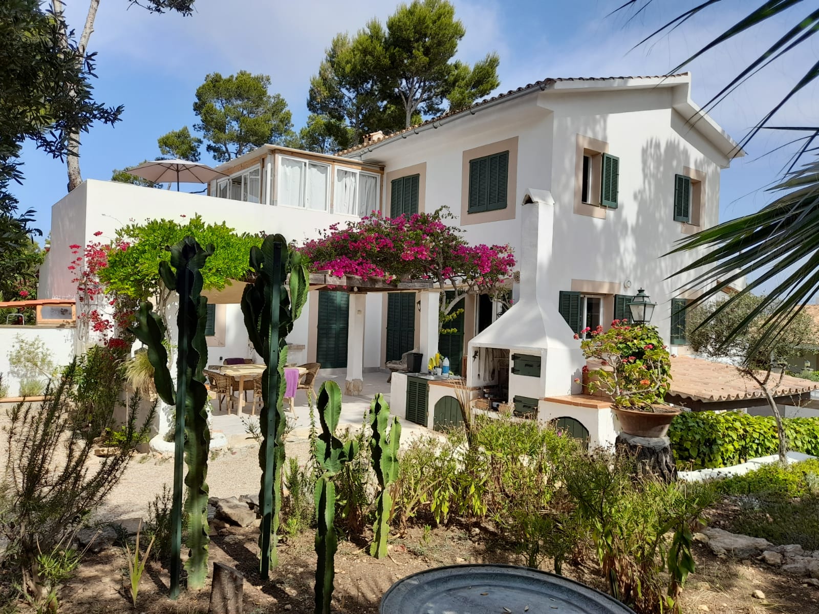 Villa in Santa Ponsa - Mediterraner Garten und BBQ-Bereich