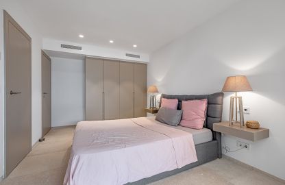 Villa in Sol de Mallorca - Großes Schlafzimmer mit Einbauschränken