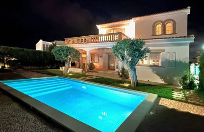 Villa in Sa Torre - Romantische Nachtansicht Pool und Haus