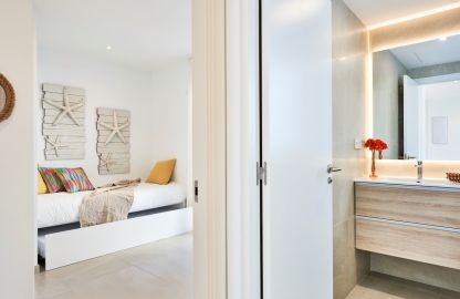 Apartment in Cala D´Or - Modernes Badezimmer
