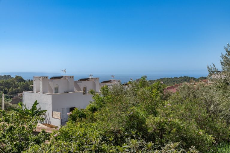 Haus in Genova - Weitmeerblick und Blick in die grüne Nachbarschaft