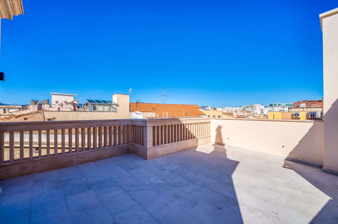 Penthouse in Palma - Terrasse mit Blick auf die Stadt