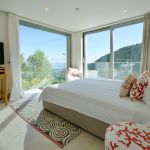 Villa in Son Vida - Großzügiges Schlafzimmer mit Meerblick