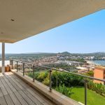 Großzügige Villa mit schönem Ausblick auf das Meer 2