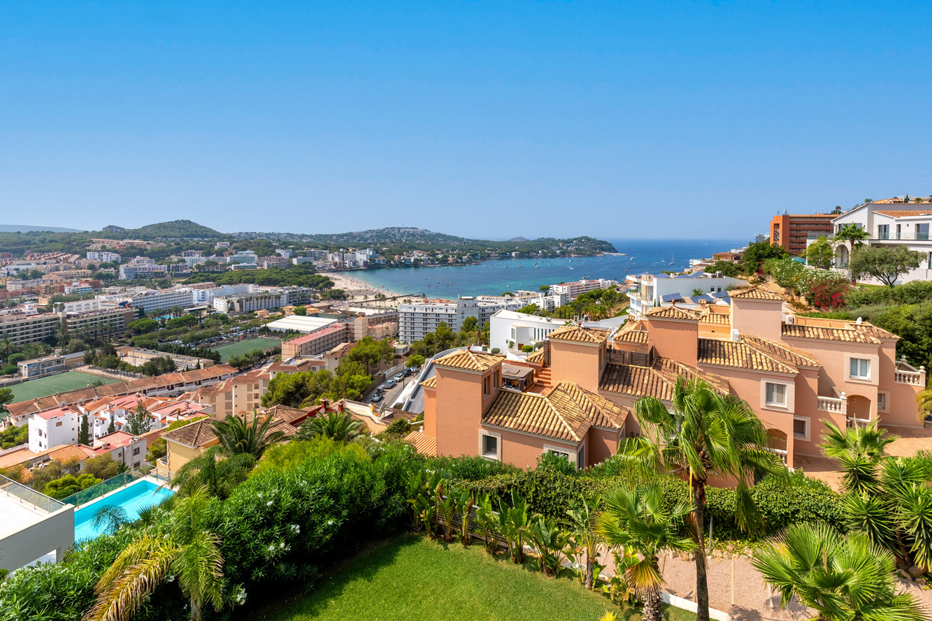 Großzügige Villa mit schönem Ausblick auf das Meer 3