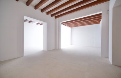 Apartment in Palma - Hohe Decken mit Holzbalken