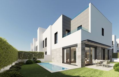 Neubau in Playa de Palma - Seitliche Ansicht auf das Neubau Eckhaus mit Pool