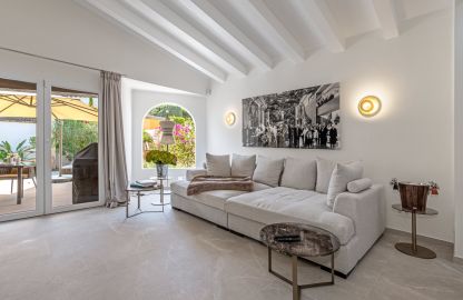 Villa in Santa Ponsa - Wohnbereich mit angenehmer Raumhöhe