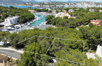 Baugrundstück mit Projekt und Lizenz in Santa Ponsa 2